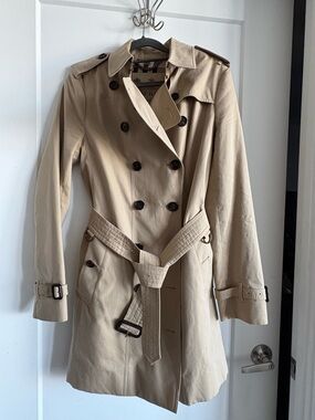 🆕 Burberry Sandringham Trench size 10 US